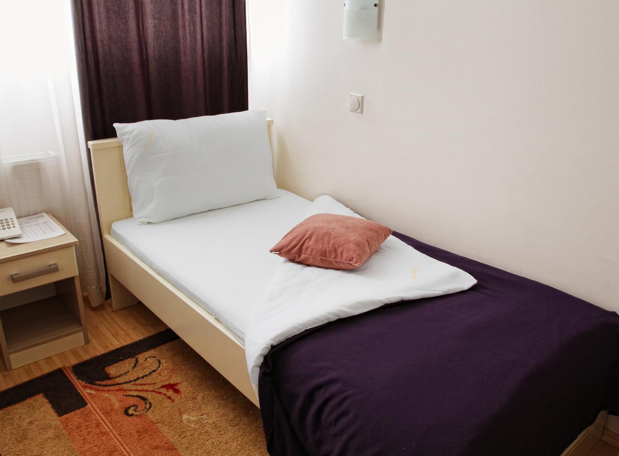 Garni Hotel Hamburg Zaječar Exterior foto