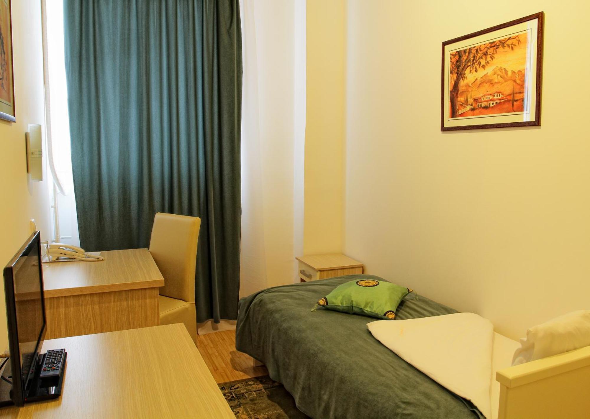Garni Hotel Hamburg Zaječar Exterior foto