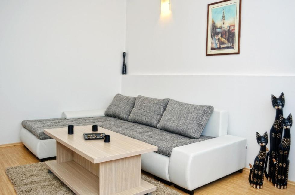 Garni Hotel Hamburg Zaječar Habitación foto