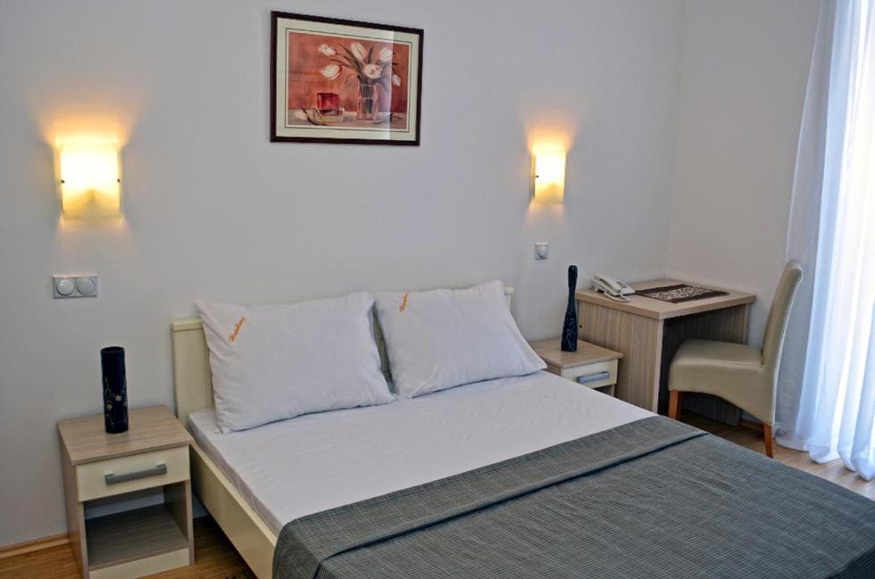 Garni Hotel Hamburg Zaječar Habitación foto