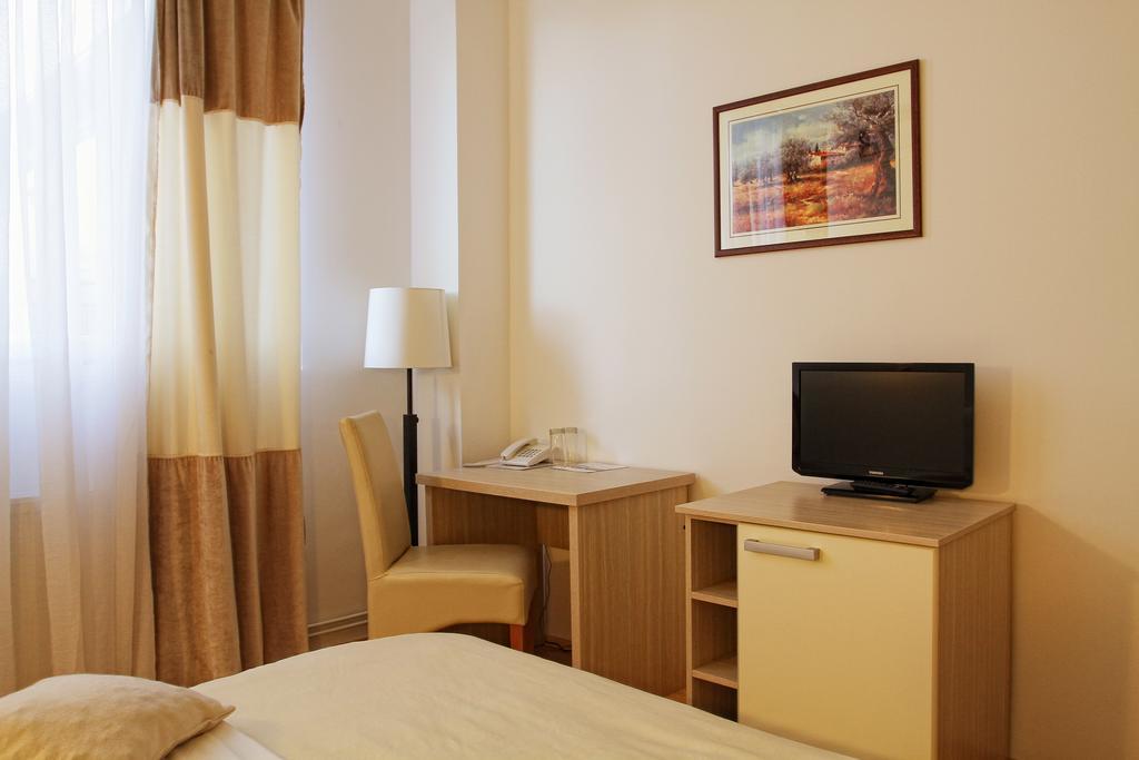 Garni Hotel Hamburg Zaječar Habitación foto